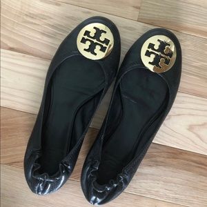 Tory Burch size 8 black with gold flats
